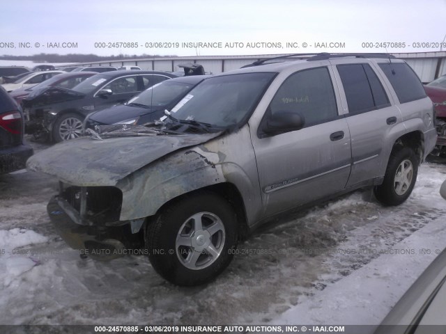 1GNDT13S122102269 - 2002 CHEVROLET TRAILBLAZER  SILVER photo 2