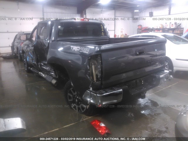 5TFDW5F10GX557277 - 2016 TOYOTA Tundra CREWMAX SR5/TRD PRO 灰色 照片 3
