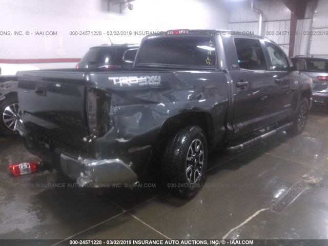 5TFDW5F10GX557277 - 2016 TOYOTA Tundra CREWMAX SR5/TRD PRO 灰色 照片 4