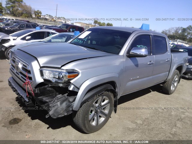 3TMEZ5CN5JM074304 - 2018 TOYOTA TACOMA DOUBLE CAB/LTD SILVER photo 2