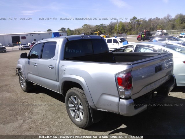 3TMEZ5CN5JM074304 - 2018 TOYOTA TACOMA DOUBLE CAB/LTD SILVER photo 3