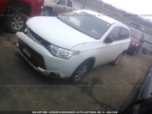 JA4AD2A36FZ006171 - 2015 MITSUBISHI OUTLANDER ES WHITE photo 2