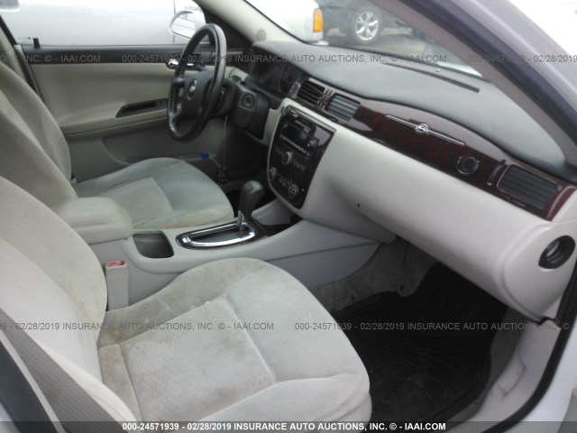 2G1WA5EK5A1168052 - 2010 CHEVROLET IMPALA LS WHITE photo 5