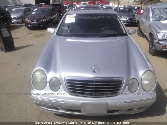 WDBJF65J72B485640 - 2002 MERCEDES-BENZ E 320 SILVER photo 6