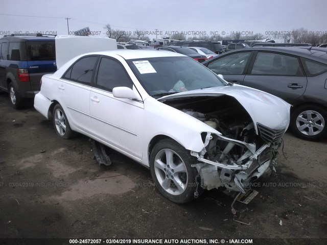 JTDBE32KX63043925 - 2006 TOYOTA CAMRY LE/XLE WHITE photo 1