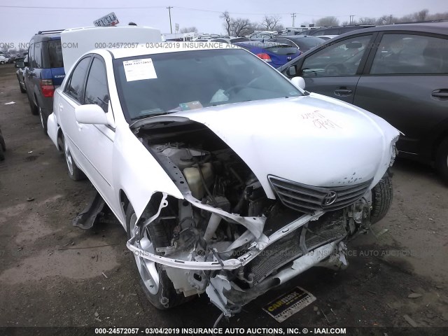 JTDBE32KX63043925 - 2006 TOYOTA CAMRY LE/XLE WHITE photo 6