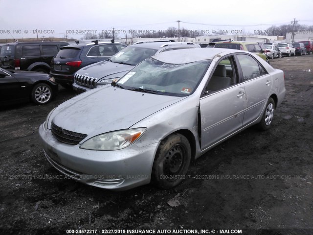 4T1BE32K54U371966 - 2004 TOYOTA CAMRY LE/XLE/SE SILVER photo 2