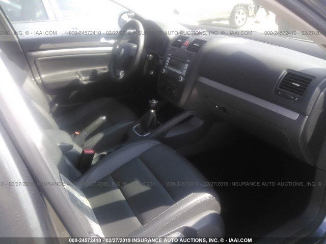 3VWRA71K08M184682 - 2008 VOLKSWAGEN JETTA WOLFSBURG 灰色 照片 5