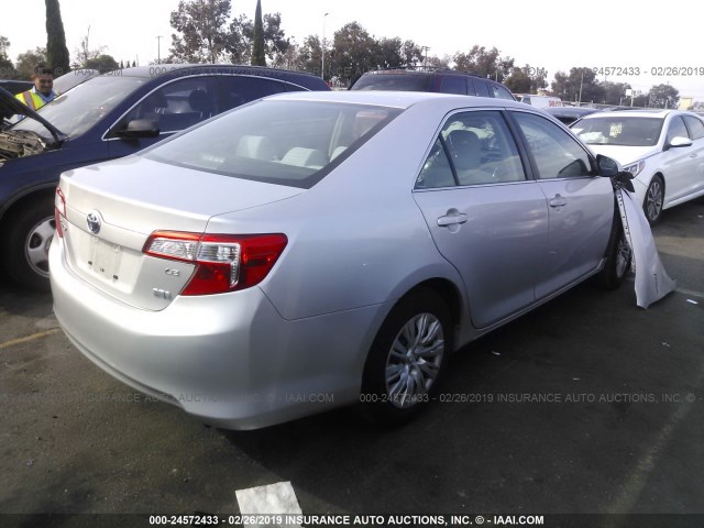 4T1BD1FK3DU089343 - 2013 TOYOTA CAMRY HYBRID/LE/XLE SILVER photo 4