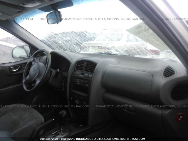 KM8SB12B14U643992 - 2004 HYUNDAI SANTA FE GL SILVER photo 5