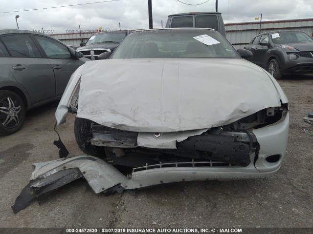 2G1WW12E349182336 - 2004 CHEVROLET MONTE CARLO LS 白色 照片 6