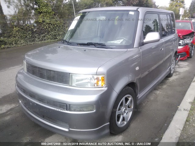 JTLKT324X40146286 - 2004 TOYOTA SCION XB GRAY photo 2