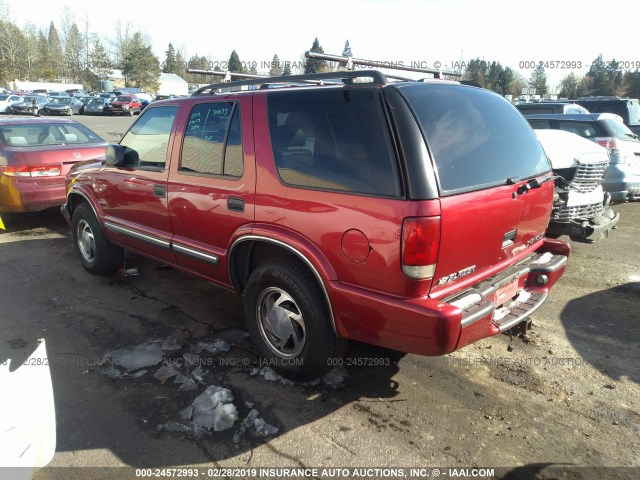 1GNDT13W012195769 - 2001 CHEVROLET BLAZER RED photo 3