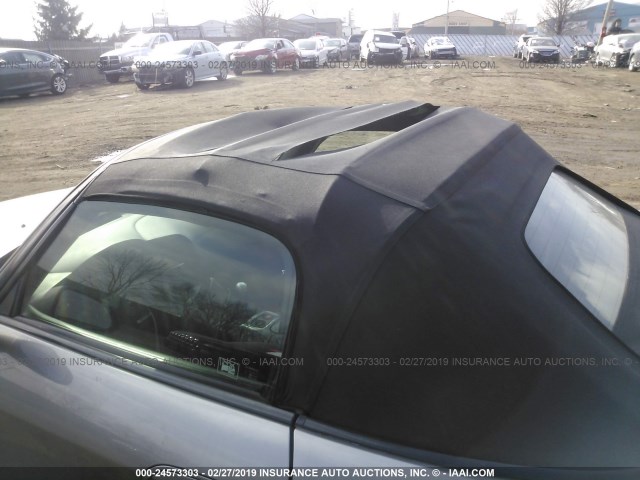 JHMAP11401T002501 - 2001 HONDA S2000 GRAY photo 6