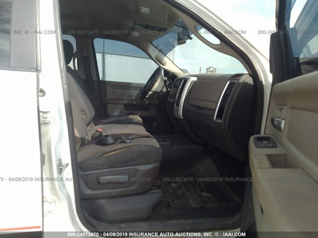 3D7TT2CT8AG146154 - 2010 DODGE RAM 2500 WHITE photo 5