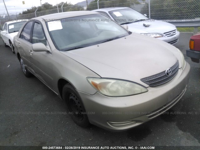 JTDBE32K020080171 - 2002 TOYOTA CAMRY LE/XLE/SE GOLD photo 1