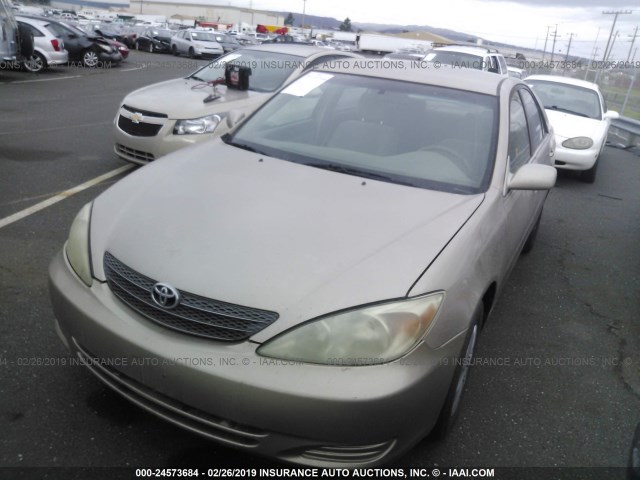 JTDBE32K020080171 - 2002 TOYOTA CAMRY LE/XLE/SE GOLD photo 2
