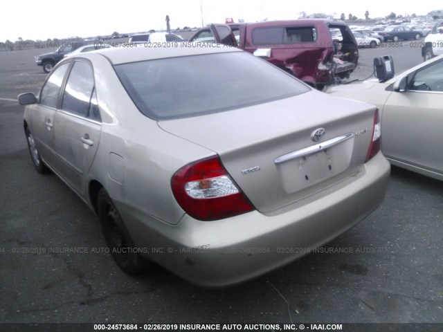 JTDBE32K020080171 - 2002 TOYOTA CAMRY LE/XLE/SE GOLD photo 3