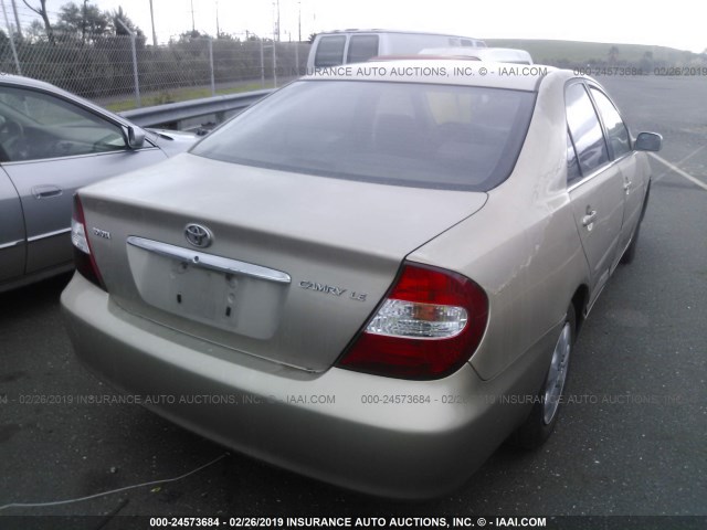 JTDBE32K020080171 - 2002 TOYOTA CAMRY LE/XLE/SE GOLD photo 4