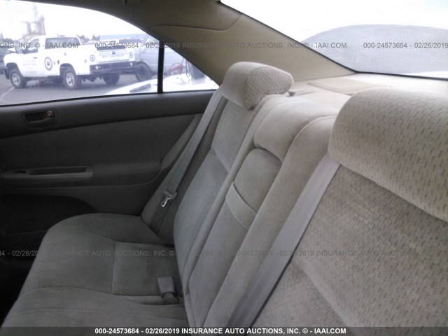 JTDBE32K020080171 - 2002 TOYOTA CAMRY LE/XLE/SE GOLD photo 8