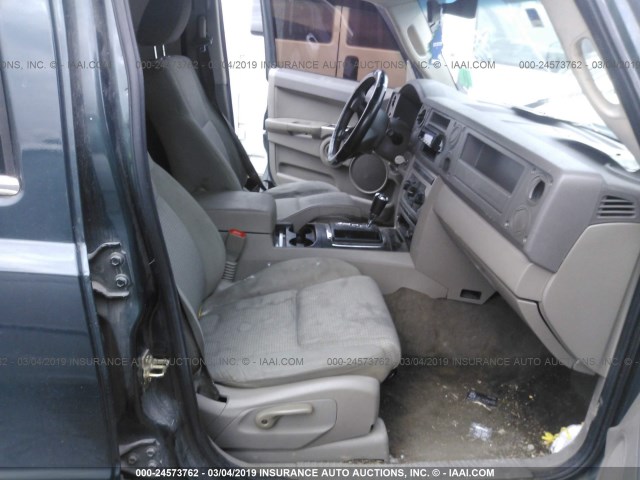 1J8HH48N06C153724 - 2006 JEEP COMMANDER GREEN photo 5