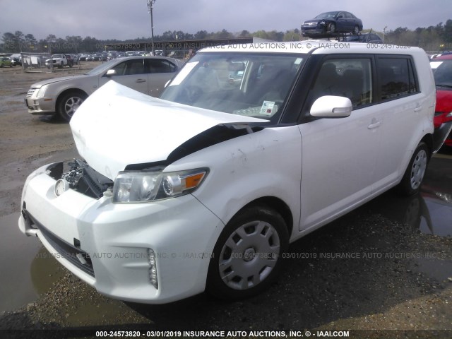 JTLZE4FE8FJ072008 - 2015 TOYOTA SCION XB WHITE photo 2