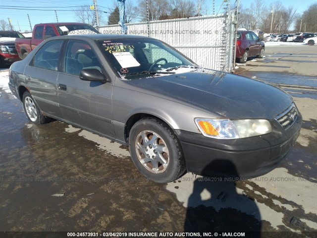 4T1BG22K0YU649098 - 2000 TOYOTA CAMRY CE/LE/XLE 金色 照片 1