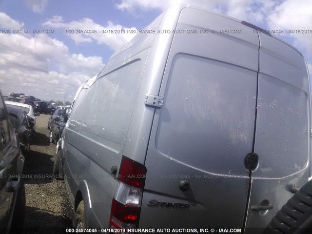 WD3PE7CC4D5779694 - 2013 MERCEDES-BENZ SPRINTER 2500 SILVER photo 3