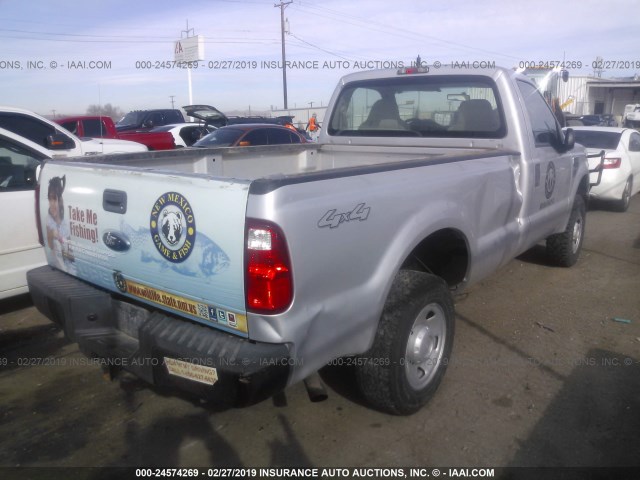 1FTSF21Y08ED99627 - 2008 FORD F250 SUPER DUTY SILVER photo 4