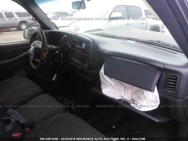 2GCEC19W821366497 - 2002 CHEVROLET SILVERADO C1500 GRAY photo 5