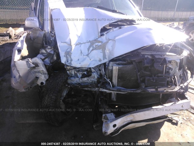 3TMLU4EN1BM066537 - 2011 TOYOTA TACOMA DOUBLE CAB 银色 照片 6