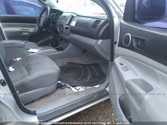 3TMJU4GN7AM101715 - 2010 TOYOTA TACOMA DOUBLE CAB PRERUNNER SILVER photo 5