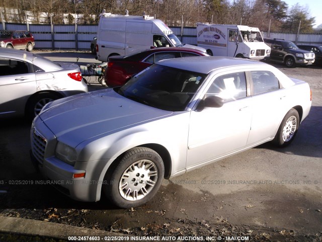 2C3KA43R76H282315 - 2006 CHRYSLER 300 SILVER photo 2