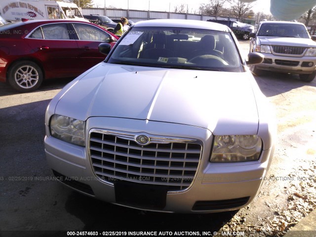 2C3KA43R76H282315 - 2006 CHRYSLER 300 SILVER photo 6