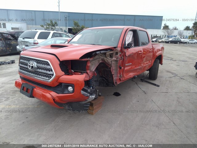 3TMAZ5CN0GM003177 - 2016 TOYOTA TACOMA DBL CAB/SR5/TRD SPORT/OR ORANGE photo 2