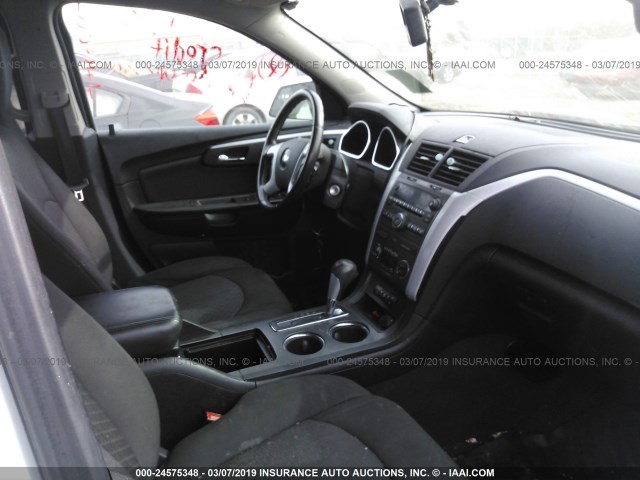 1GNLRGED9AS130377 - 2010 CHEVROLET TRAVERSE LT თეთრი ფოტო 5