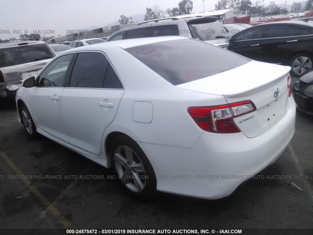 4T1BF1FK3CU549058 - 2012 TOYOTA CAMRY SE/LE/XLE WHITE photo 3