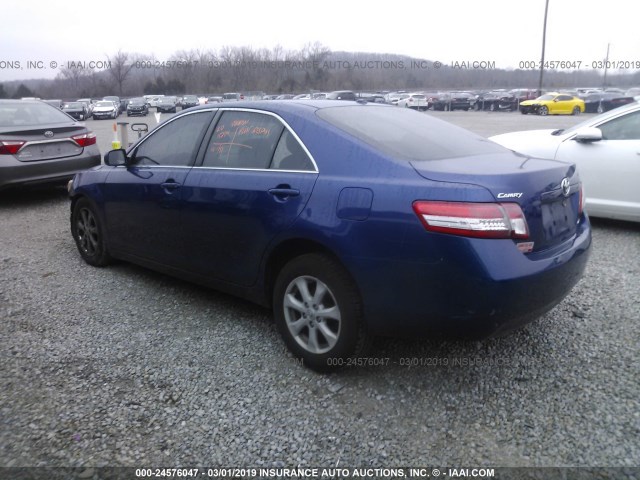 4T4BF3EK4BR101915 - 2011 TOYOTA CAMRY SE/LE/XLE 蓝色 照片 3