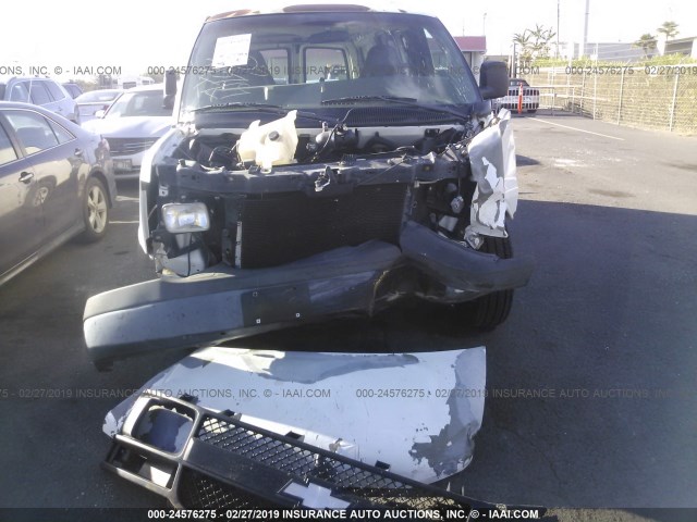 1GCFG15X231204976 - 2003 CHEVROLET EXPRESS G1500  WHITE photo 6