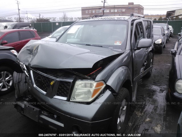 5N1AR18W77C640834 - 2007 NISSAN PATHFINDER LE/SE/XE GRAY photo 2