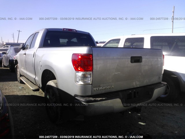 5TFRM5F1XAX012450 - 2010 TOYOTA TUNDRA DOUBLE CAB SR5 SILVER photo 3