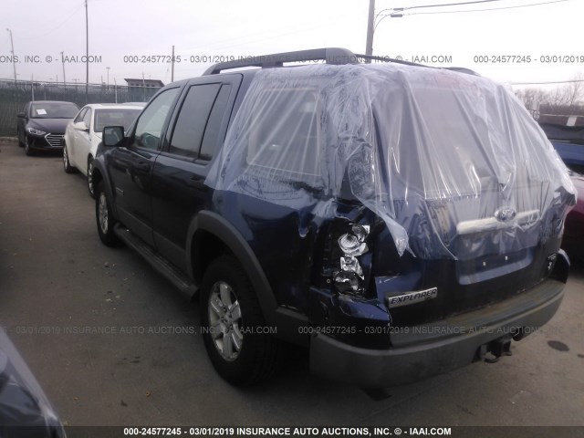 1FMEU73806UA09945 - 2006 FORD EXPLORER XLT BLUE photo 3