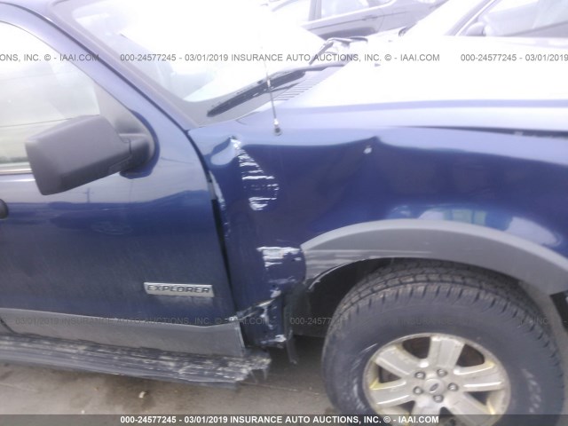 1FMEU73806UA09945 - 2006 FORD EXPLORER XLT BLUE photo 6