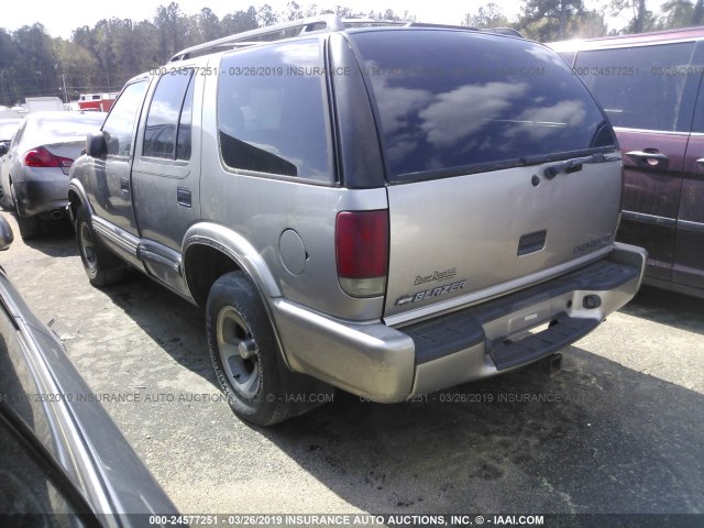 1GNCS13W112119735 - 2001 CHEVROLET BLAZER BEIGE photo 3