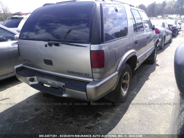 1GNCS13W112119735 - 2001 CHEVROLET BLAZER BEIGE photo 4