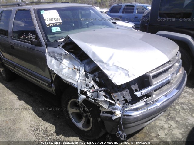 1GNCS13W112119735 - 2001 CHEVROLET BLAZER BEIGE photo 6