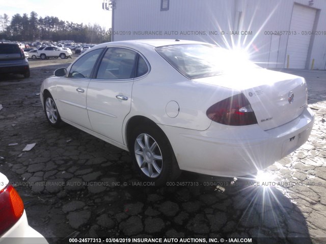 2G4WE587061156817 - 2006 BUICK LACROSSE CXS WHITE photo 3