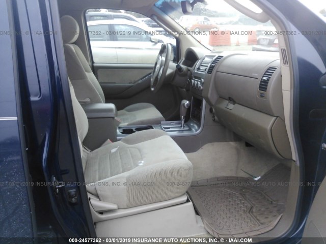 5N1AR18W56C640099 - 2006 NISSAN PATHFINDER LE/SE/XE BLUE photo 5