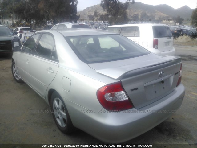4T1BE32K23U198759 - 2003 TOYOTA CAMRY LE/XLE/SE GRAY photo 3