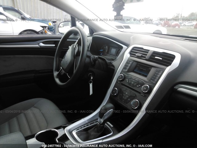 1FA6P0G76E5387453 - 2014 FORD FUSION S SILVER photo 5